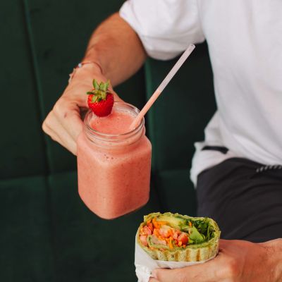 Strawberry banana frappé and fresh sandwich at La Vie Belle Miami Beach